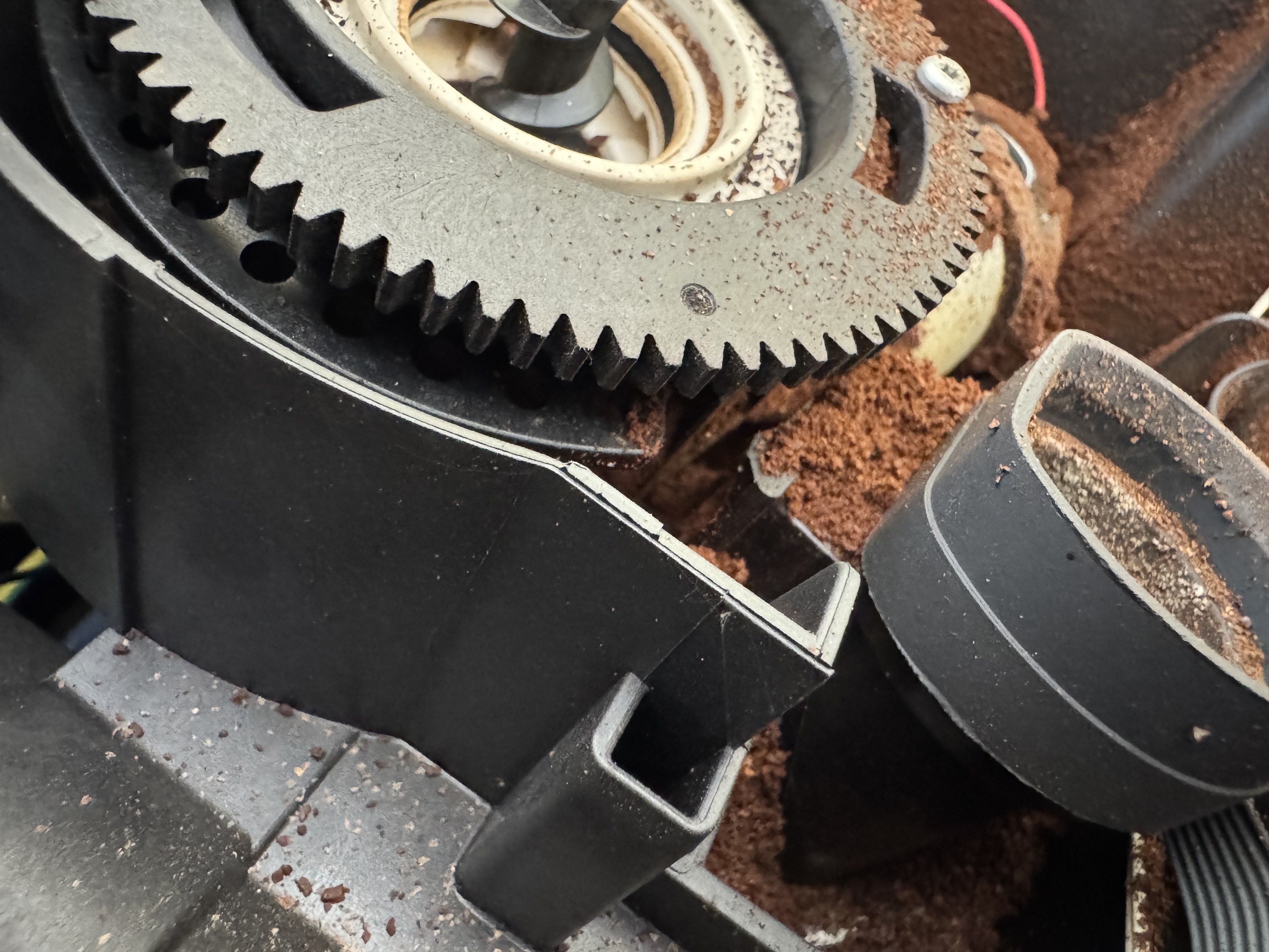 Ha eltörik a kávécsúszda – tipikus Philips kávégép hiba, amit nem szabad halogatni